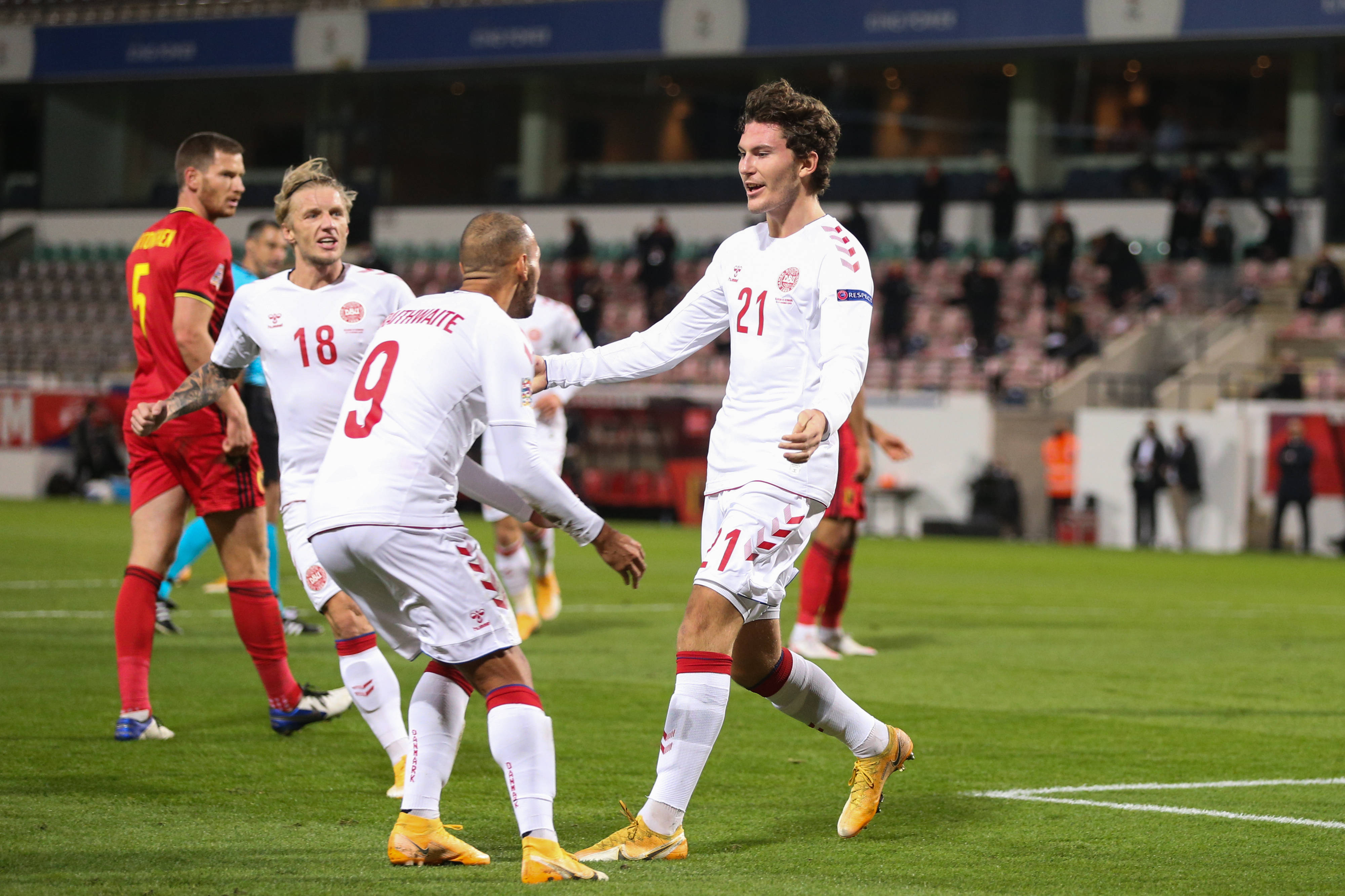 员之间的配 员之间的配